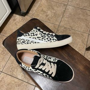 Women’s Sneakers